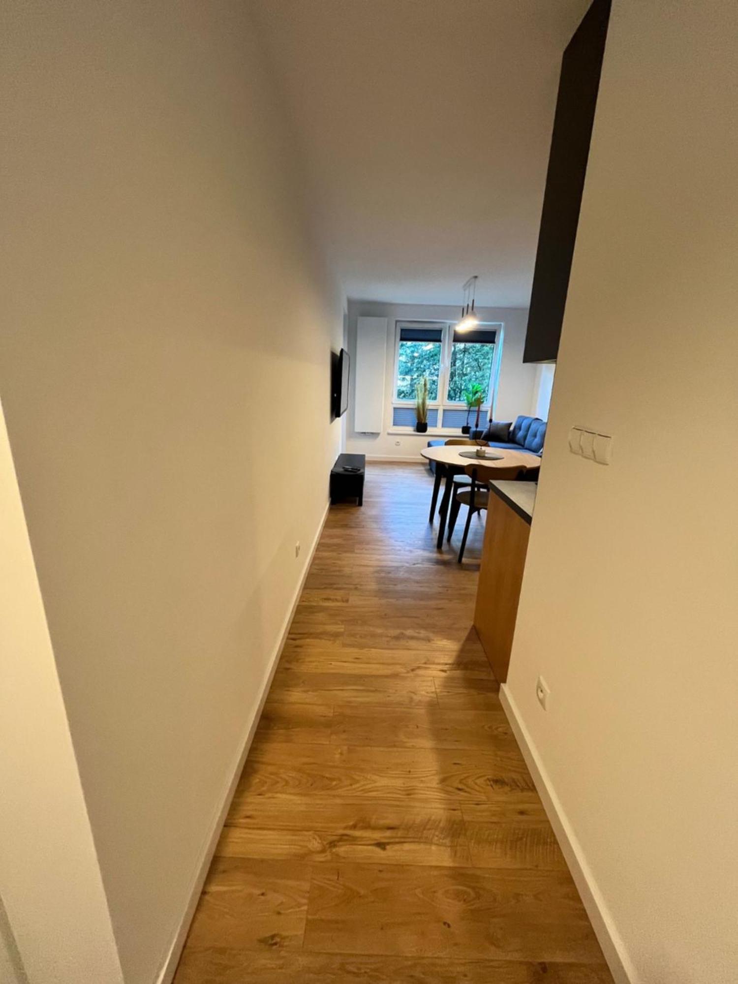 Apartament Julia 1-4 Os Starowapiennikowa 42A Z Balkonem Ze Sniadaniem Kontynentalnym Kielce Exterior photo