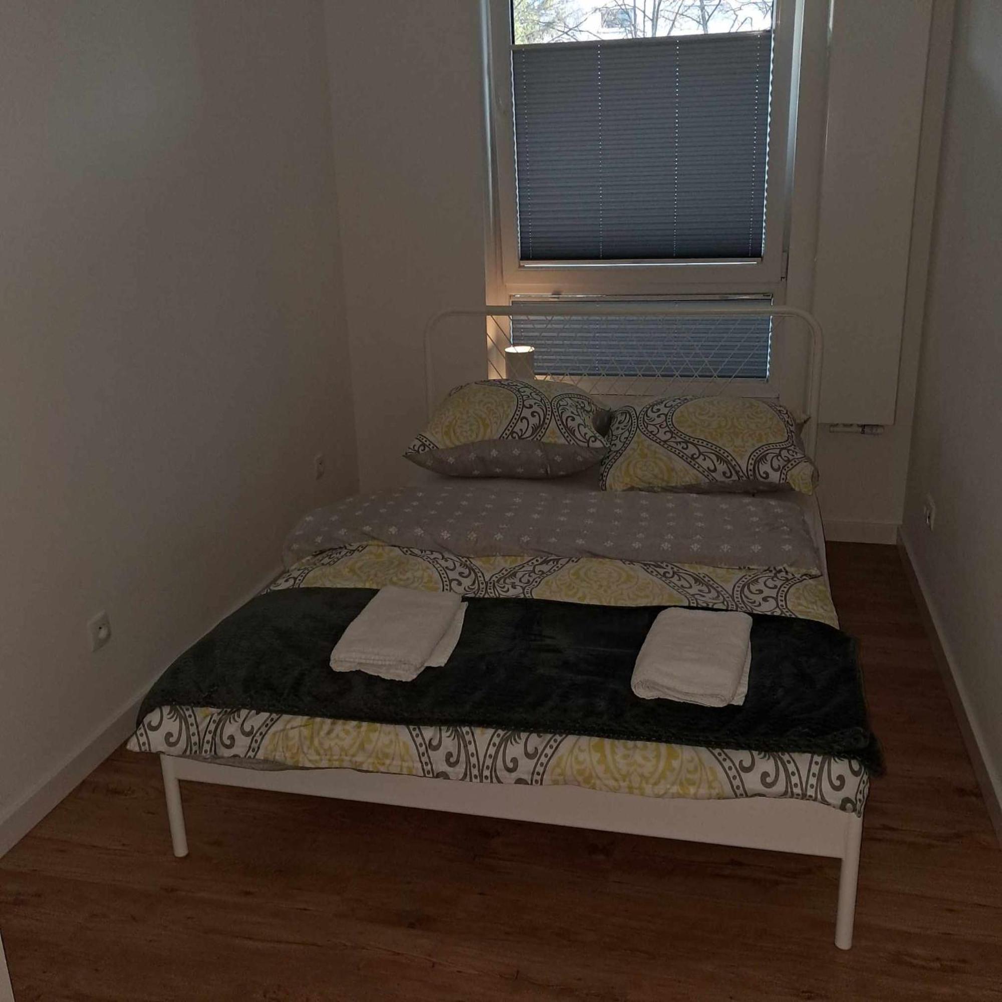 Apartament Julia 1-4 Os Starowapiennikowa 42A Z Balkonem Ze Sniadaniem Kontynentalnym Kielce Exterior photo
